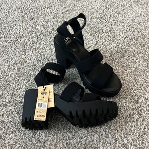 black chunky steve madden heels